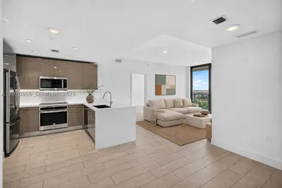 2000 Metropica Way #2111 1