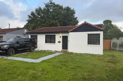 165 Lawn Way #165 1