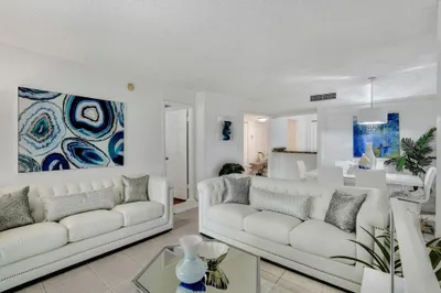 4205 N University Drive #302 1