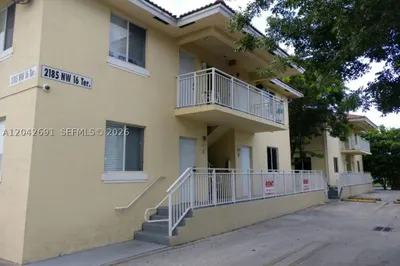 2185 NW 16th Ter #10 1