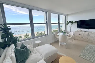 2899 Collins Ave #931 1