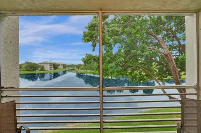 9235 Lagoon Pl #301 1