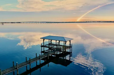 Dock
