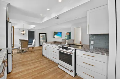 5340 NW 2nd Avenue #220 1
