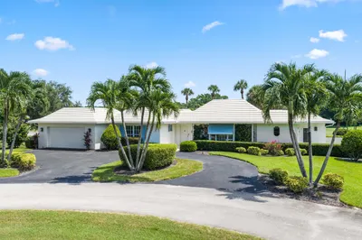 4 Country Club Circle 1