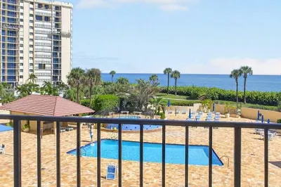 100 OCEAN TRAIL Way #305 1