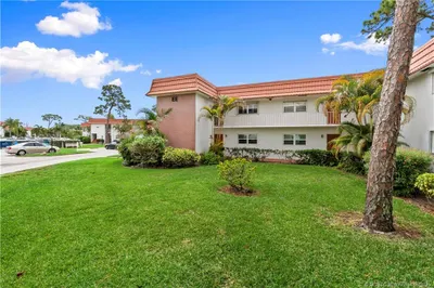 2600 SE Ocean Boulevard #EE15 1