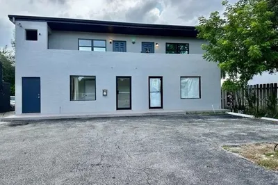 1337 NE 4th Avenue 1