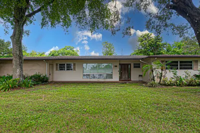4511 E Country Club Circle 1