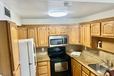 15385 S Dixie Highway #12 1