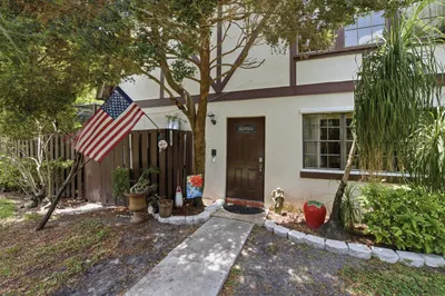 126 WEYBRIDGE Circle #B 1