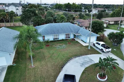 2505 Canterbury Drive S 1
