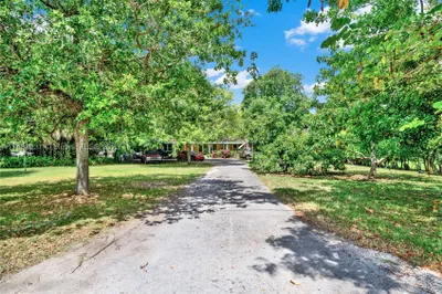 221 NW 12th St 1