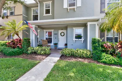 1660 Pointe W Way 1