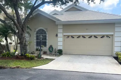 263 Canterbury Drive W 1