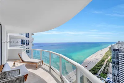 6365 Collins Ave #3906 1