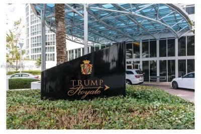 18201 Collins Ave #4805 1