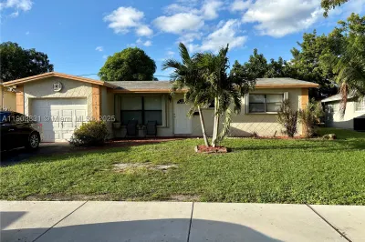 4801 NW 19th St 1
