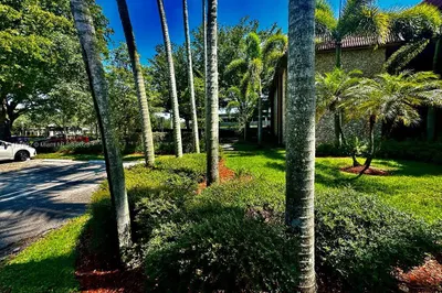 120 Sparrow Dr #105 1