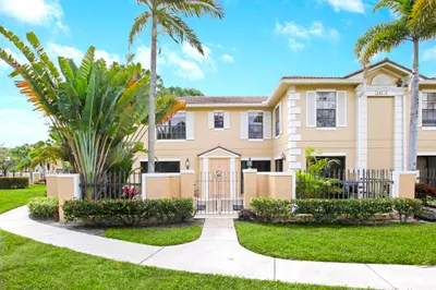 363 Prestwick Circle #1 1