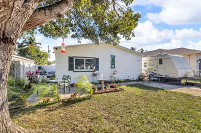 622 NW 1st Ave 1