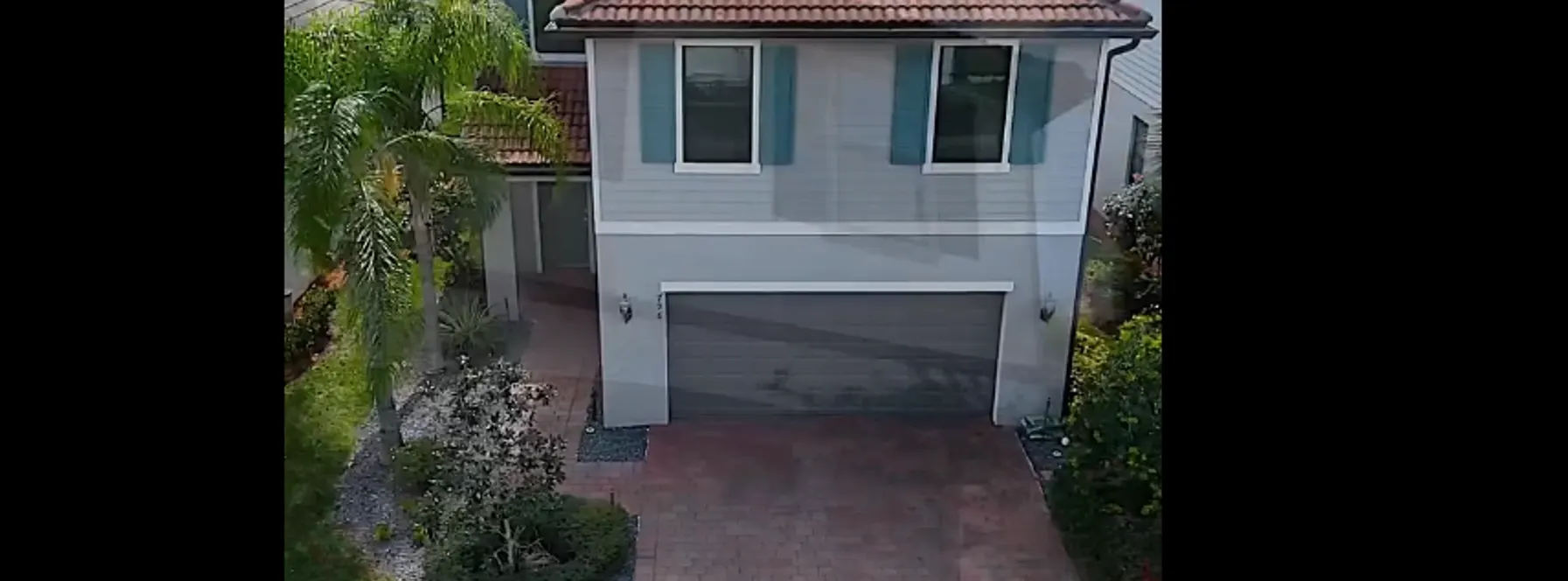 Modern Elegance & Luxury Living at 800 SE Villandry Way!