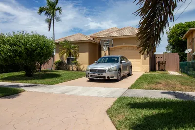 237 SW 8th Street 1