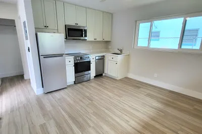 809 NW 30th Court #809A 1