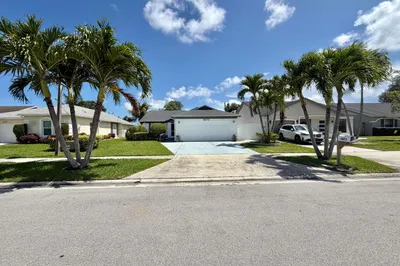 5072 Arbor Glen Circle 1