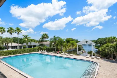 1336 Shoreline Circle 1