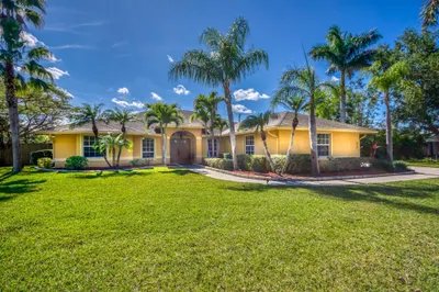 214 NE Blairwood Trace 1