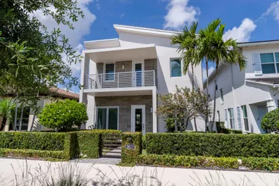 5029 Grandiflora Road 1