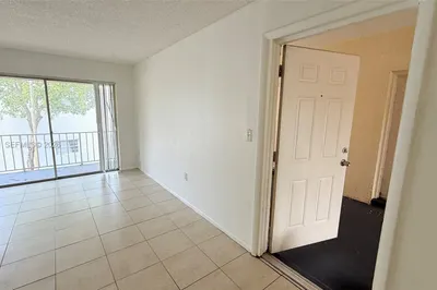 415 Executive Center Dr #203 1