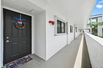 4725 LUCERNE LAKES Boulevard E #202 1