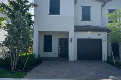 237 SW 159th Way 1