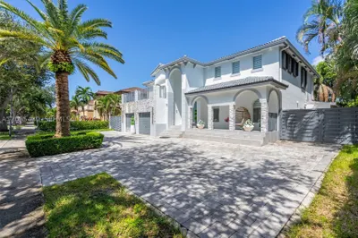 8441 NW 163rd Ter 1
