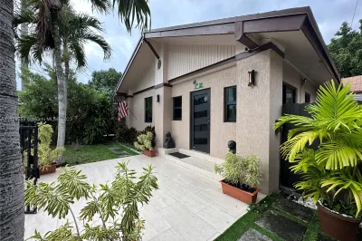 32 NW 27th Ct 1