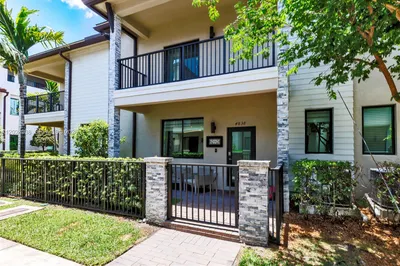 4838 NW 83rd Pkwy 1