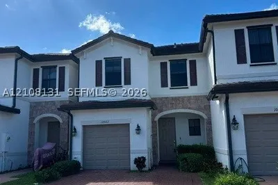 10962 W 33rd Ct #10962 1