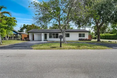 321 NW 36th St 1