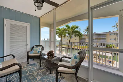 110 SHORE Court #201 1