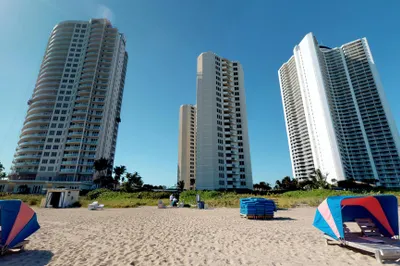 2800 N Ocean Drive #A-10c 1