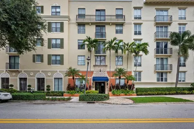 720 S Sapodilla Avenue #204 1