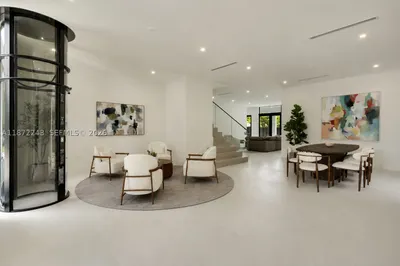 8620 SW 112 St 1