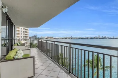 540 Brickell Key Dr #832 1