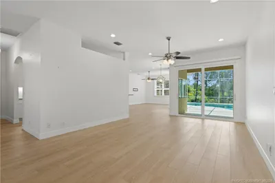 371 NW Emilia Way 1