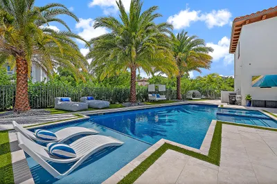 2069 Dickens Terrace 1