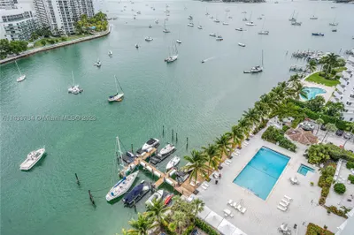 20 Island Ave #PH04 1