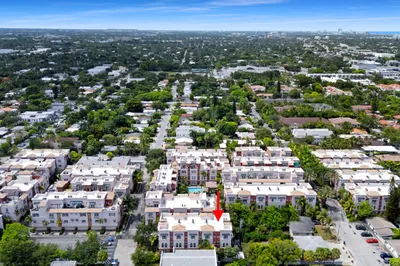 1033 NE 17th Way #905 1