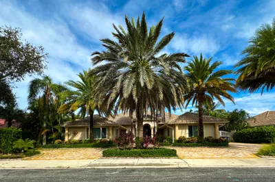 2610 Tecumseh Drive 1